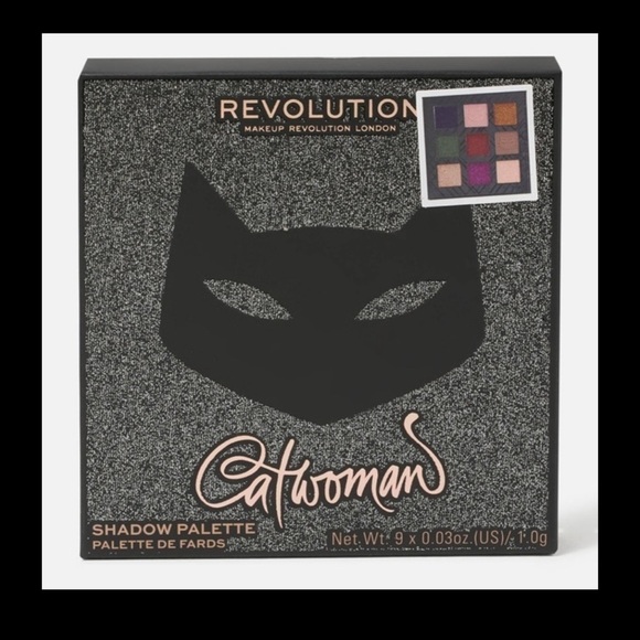 REVOLUTION 
CATWOMAN™ X REVOLUTION JEWEL THIEF EYESHADOW PALETTE - Picture 2 of 5